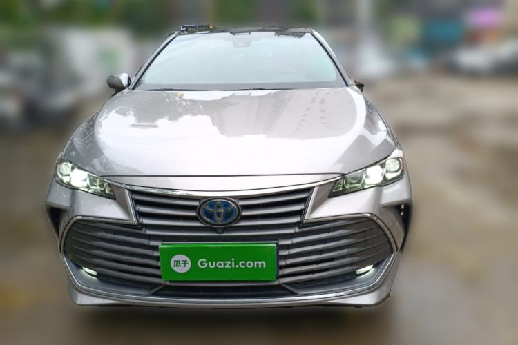 Used Toyota Avalon 2019 Dual-Engine 2.5L XLE Prestige Version China VI Standard Front
