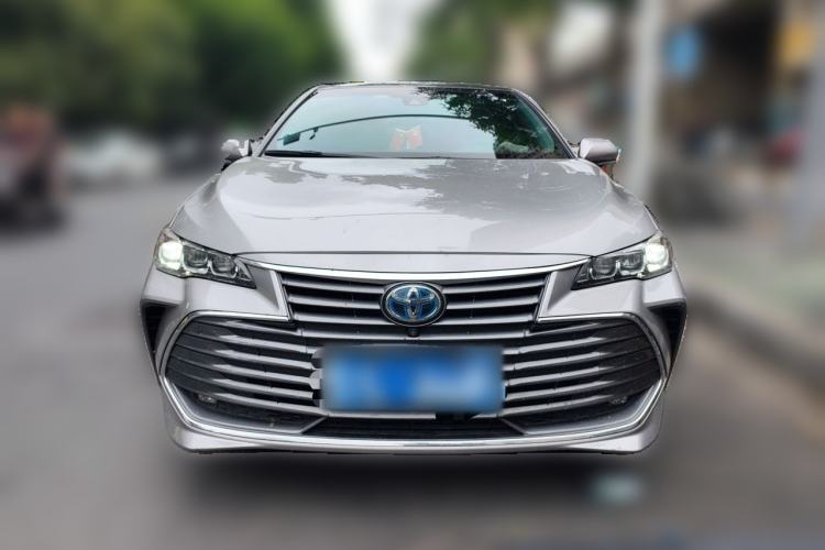 Used Toyota Avalon 2019 Dual-Engine 2.5L XLE Prestige Version China VI Standard Front