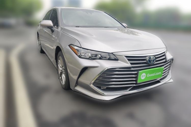 Used Toyota Avalon 2019 Dual-Engine 2.5L Luxury Edition China VI Standard Front Right 45 Deg