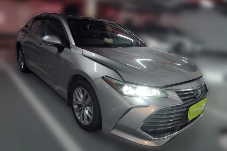 Used Toyota Avalon 2019 Dual-Engine 2.5L Luxury Edition China VI Standard Front Right 45 Deg