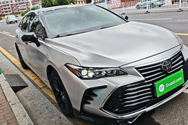 Used Toyota Avalon 2019 2.0L Luxury Edition China VI Standard Front Right 45 Deg