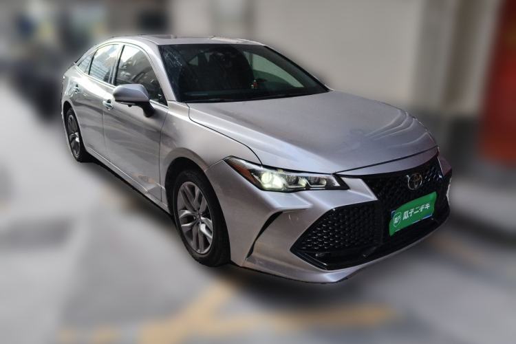 Used Toyota Avalon 2019 2.0L Luxury Edition China VI Standard Front Right 45 Deg