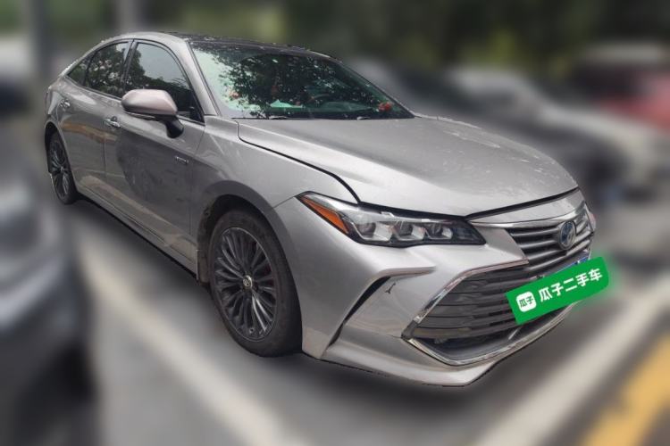Used Toyota Avalon 2019 Dual-Engine 2.5L XLE Prestige Version China VI Standard Front Right 45 Deg