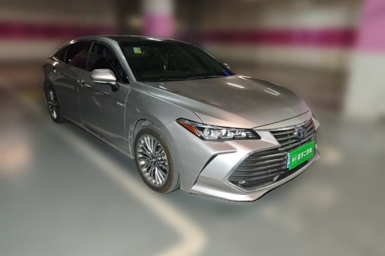 Used Toyota Avalon 2019 Dual-Engine 2.5L XLE Prestige Version China V Standard Front Right 45 Deg