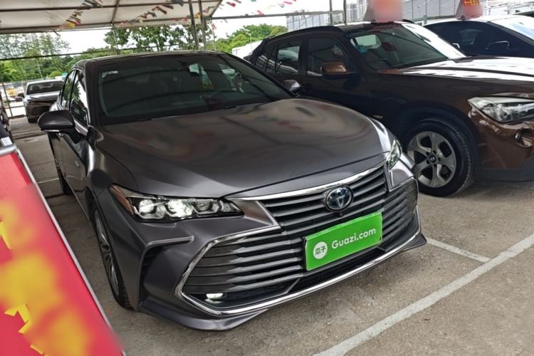 Used Toyota Avalon 2019 Dual-Engine 2.5L XLE Prestige Version China VI Standard Front Right 45 Deg