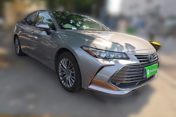 Used Toyota Avalon 2019 Dual-Engine 2.5L XLE Prestige Version China VI Standard Front Right 45 Deg