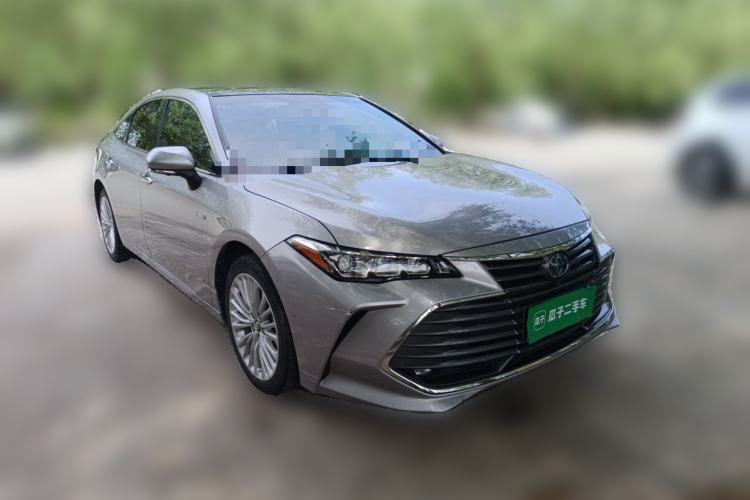 Used Toyota Avalon 2019 Dual-Engine 2.5L XLE Prestige Version China VI Standard Front Right 45 Deg