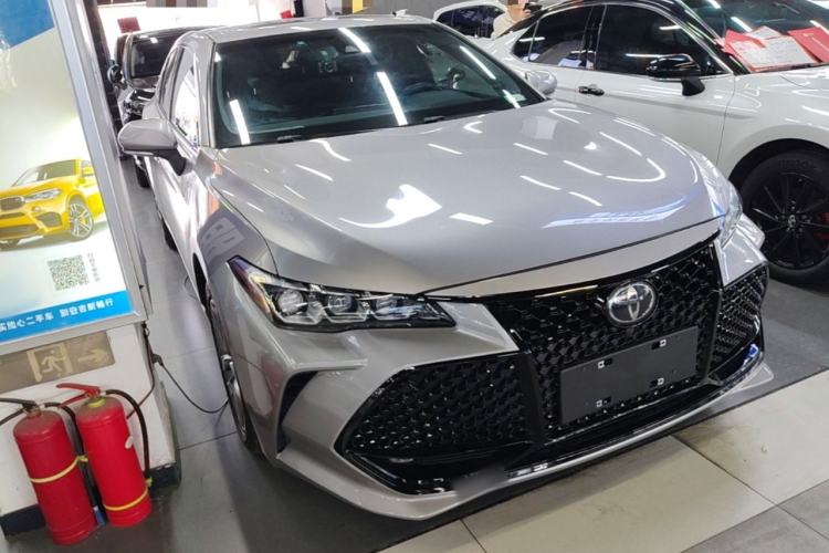 Used Toyota Avalon 2019 2.0L Luxury Edition China VI Standard Front Right 45 Deg