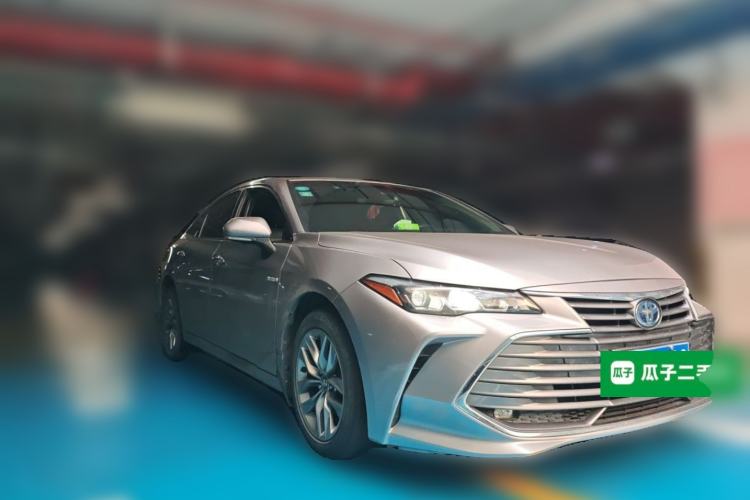 Used Toyota Avalon 2019 Dual-Engine 2.5L Luxury Edition China VI Standard Front Right 45 Deg