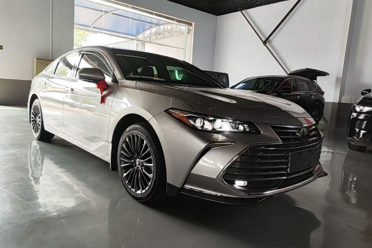 Used Toyota Avalon 2019 2.0L XLE Premium Edition China VI Front Right 45 Deg