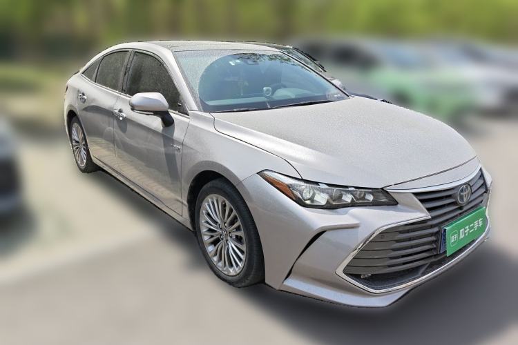 Used Toyota Avalon 2019 Dual-Engine 2.5L XLE Prestige Version China VI Standard Front Right 45 Deg