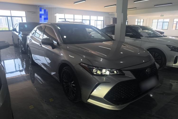 Used Toyota Avalon 2019 2.5L Touring Premium Version China VI Standard Front Right 45 Deg