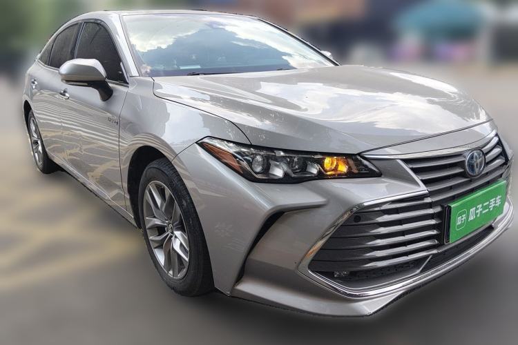 Used Toyota Avalon 2019 Dual-Engine 2.5L Luxury Edition China VI Standard Front Right 45 Deg