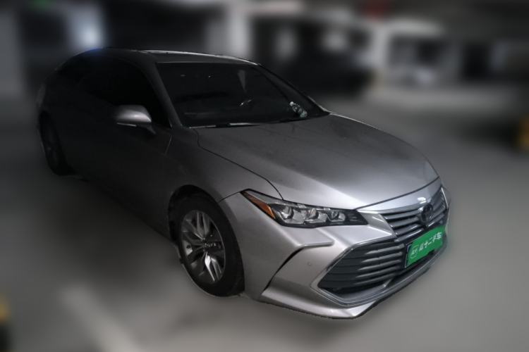 Used Toyota Avalon 2019 2.5L Ambition Version China VI Standard Front Right 45 Deg