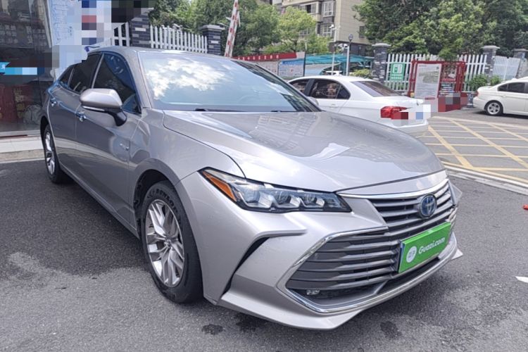 Used Toyota Avalon 2019 Dual-Engine 2.5L Luxury Edition China VI Standard Front Right 45 Deg