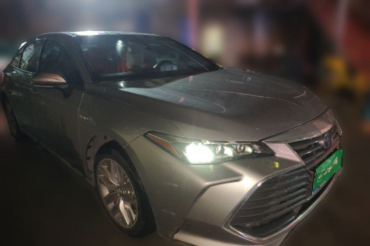 Used Toyota Avalon 2019 Dual-Engine 2.5L Luxury Edition China VI Standard Front Right 45 Deg