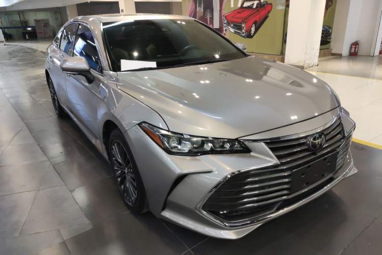 Used Toyota Avalon 2019 2.0L XLE Premium Edition China VI Front Right 45 Deg