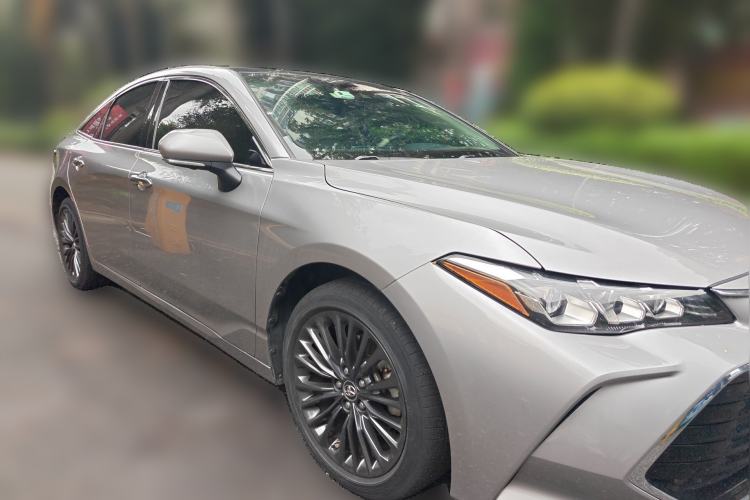 Used Toyota Avalon 2019 2.5L Touring Premium Version China VI Standard Front Right 45 Deg