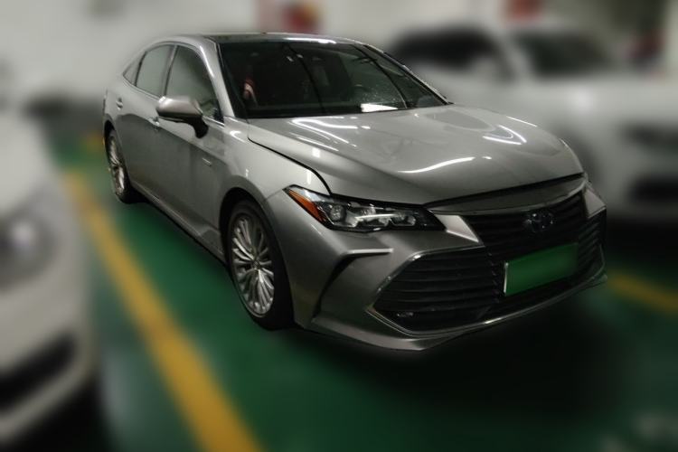 Used Toyota Avalon 2019 Dual-Engine 2.5L Limited Flagship Edition China V Standard Front Right 45 Deg