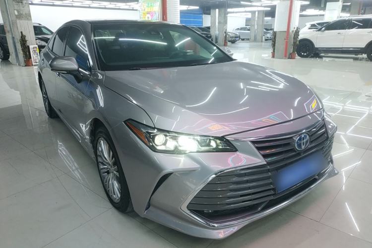 Used Toyota Avalon 2019 Dual-Engine 2.5L XLE Prestige Version China VI Standard Front Right 45 Deg