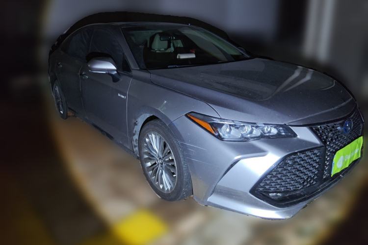 Used Toyota Avalon 2019 Dual-Engine 2.5L XLE Prestige Version China VI Standard Front Right 45 Deg