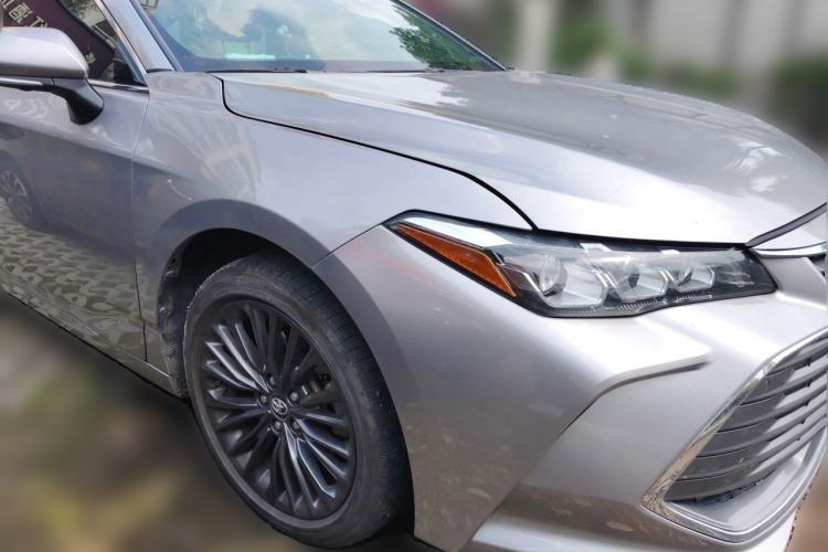 Used Toyota Avalon 2019 2.5L Touring Premium Version China VI Standard Front Right 45 Deg