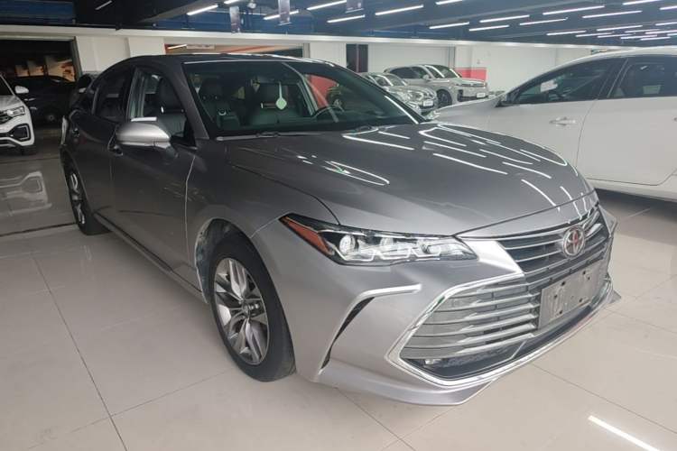 Used Toyota Avalon 2019 2.0L Luxury Edition China VI Standard Front Right 45 Deg