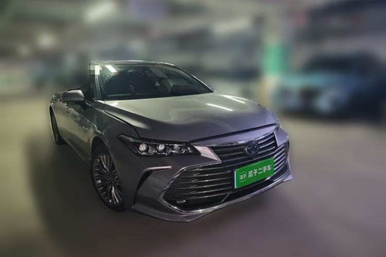 Used Toyota Avalon 2019 Dual-Engine 2.5L XLE Prestige Version China VI Standard Front Right 45 Deg