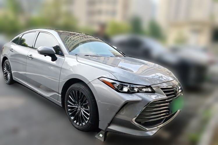 Used Toyota Avalon 2019 2.5L Touring Premium Version China VI Standard Front Right 45 Deg