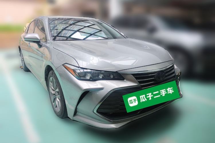 Used Toyota Avalon 2019 Dual-Engine 2.5L Luxury Edition China VI Standard Front Right 45 Deg