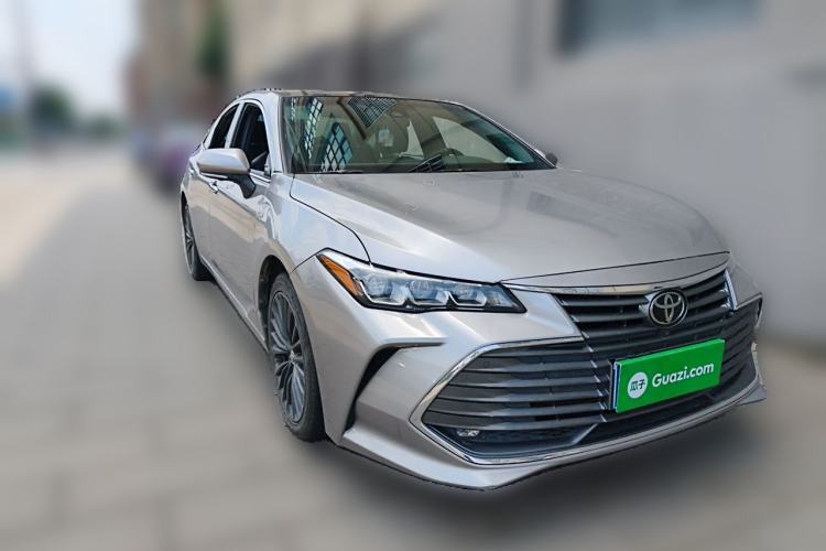 Used Toyota Avalon 2019 2.5L Touring Premium Version China VI Standard Front Right 45 Deg