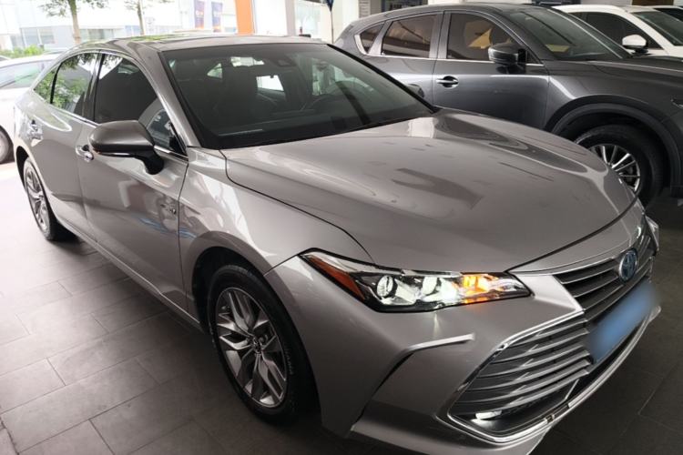Used Toyota Avalon 2019 Dual-Engine 2.5L Luxury Edition China VI Standard Front Right 45 Deg