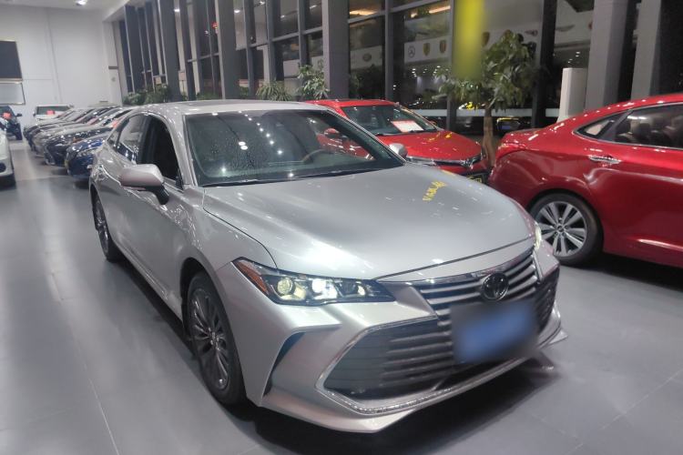Used Toyota Avalon 2019 2.0L XLE Premium Edition China VI Front Right 45 Deg