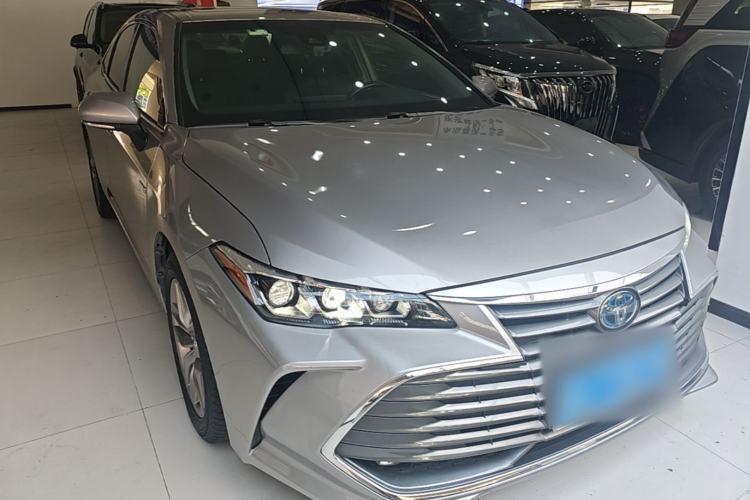 Used Toyota Avalon 2019 Dual-Engine 2.5L Luxury Edition China VI Standard Front Right 45 Deg
