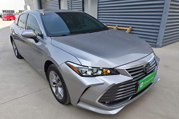 Used Toyota Avalon 2019 2.0L Ambition Edition China VI Front Right 45 Deg