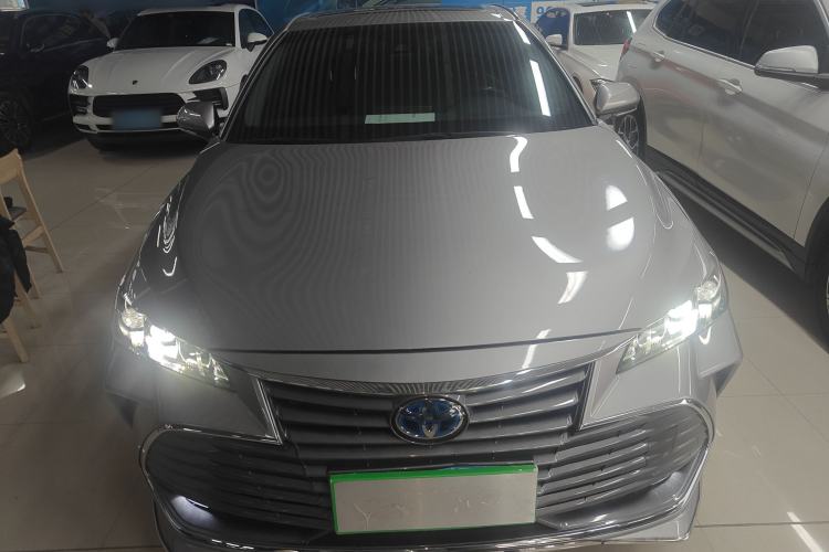 Used Toyota Avalon 2019 Dual-Engine 2.5L Luxury Edition China VI Standard Front