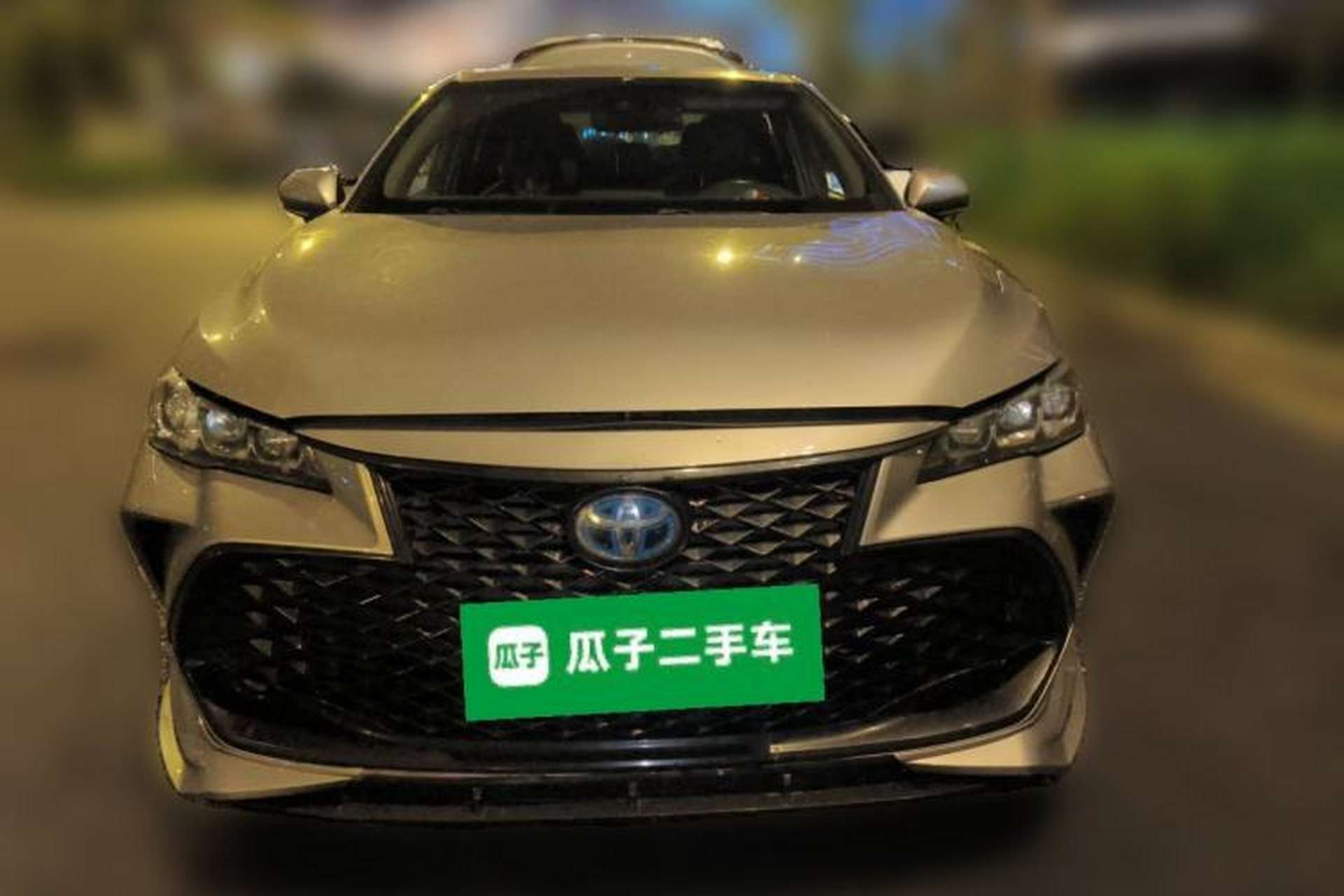 Used Toyota Avalon 2019 Dual-Engine 2.5L Luxury Edition China V Standard Front