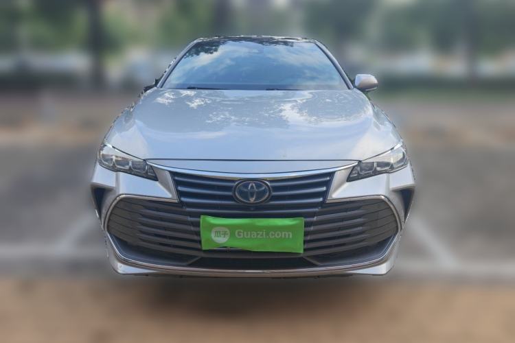 Used Toyota Avalon 2019 Dual-Engine 2.5L XLE Prestige Version China VI Standard Front