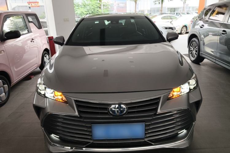 Used Toyota Avalon 2019 Dual-Engine 2.5L Luxury Edition China VI Standard Front