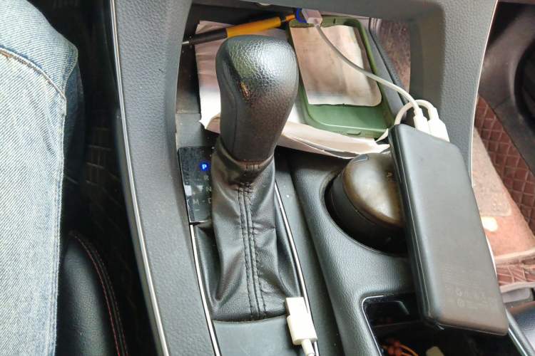 Used Toyota Avalon 2019 2.0L Ambition Edition China VI Gear Lever