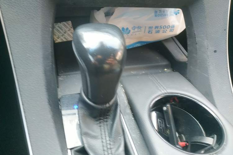 Used Toyota Avalon 2019 2.0L Luxury Edition China VI Standard Gear Lever