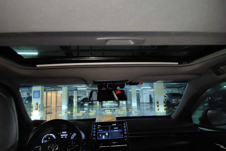 Used Toyota Avalon 2019 Dual-Engine 2.5L Luxury Edition China VI Standard Headliner