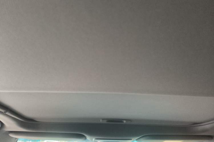 Used Toyota Avalon 2019 Dual-Engine 2.5L Luxury Edition China VI Standard Headliner