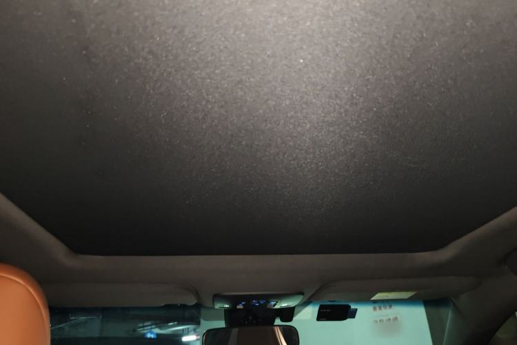 Used Toyota Avalon 2019 Dual-Engine 2.5L XLE Prestige Version China VI Standard Headliner