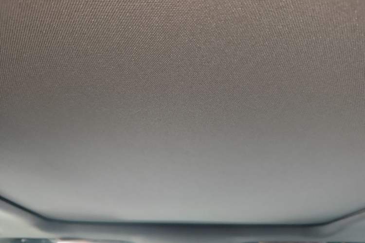Used Toyota Avalon 2019 Dual-Engine 2.5L XLE Prestige Version China VI Standard Headliner