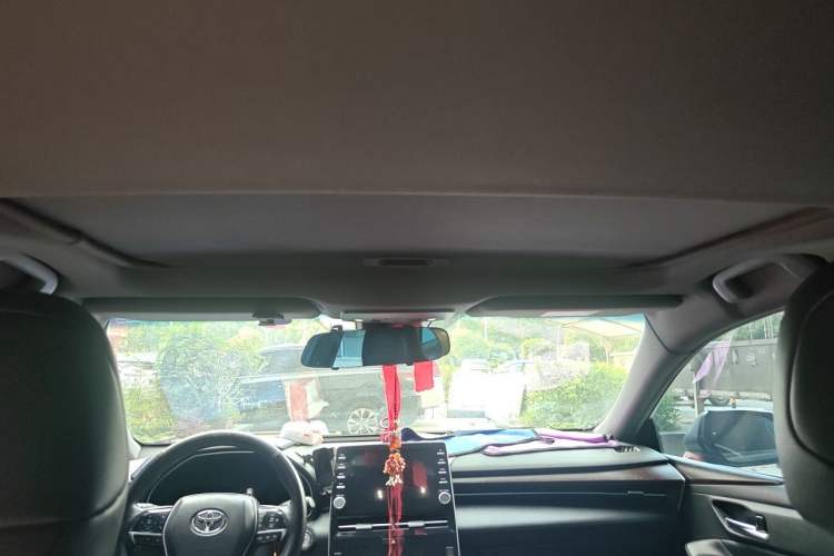 Used Toyota Avalon 2019 2.0L XLE Premium Edition China VI Headliner