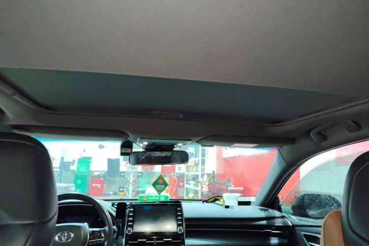 Used Toyota Avalon 2019 2.0L XLE Premium Edition China VI Headliner