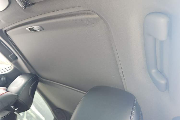 Used Toyota Avalon 2019 2.0L Luxury Edition China VI Standard Headliner