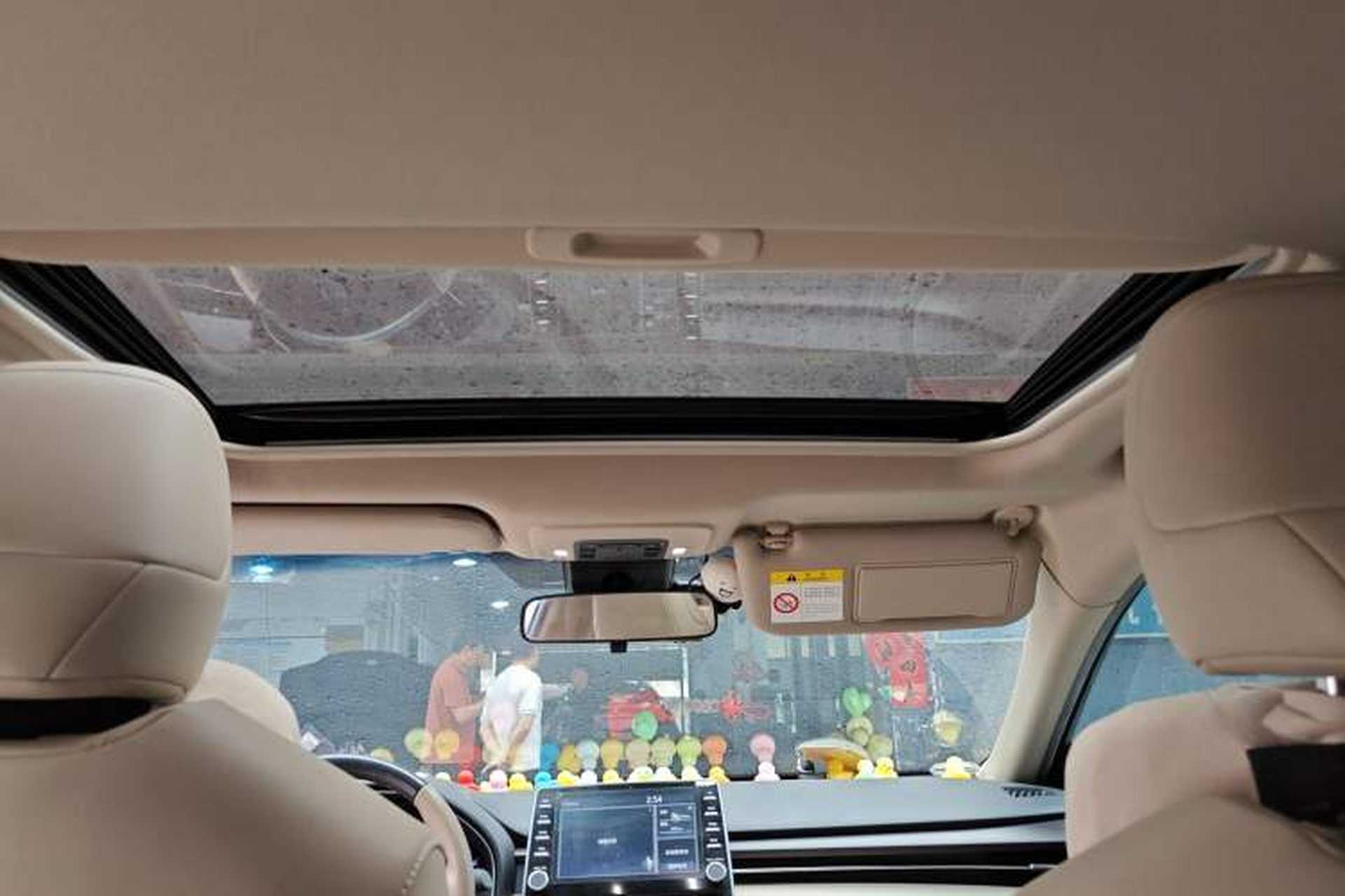 Used Toyota Avalon 2019 2.0L Luxury Edition China VI Standard Headliner