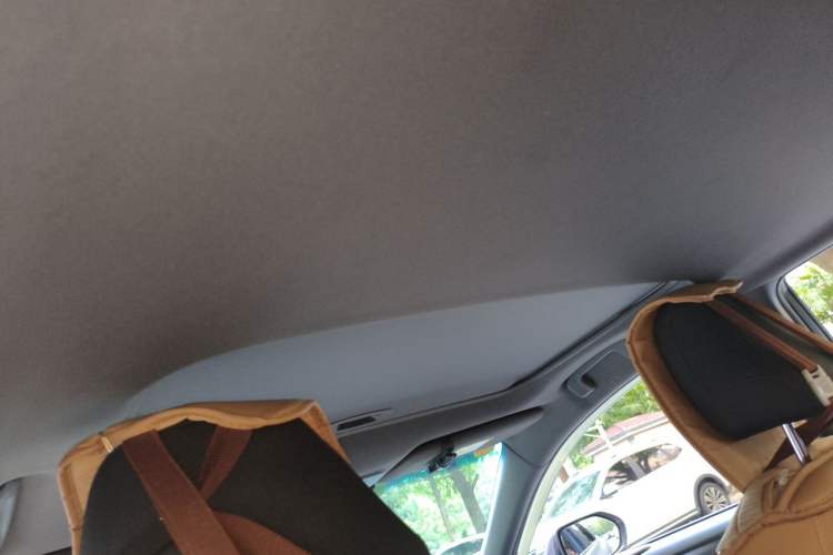 Used Toyota Avalon 2019 2.5L Ambition Version China VI Standard Headliner